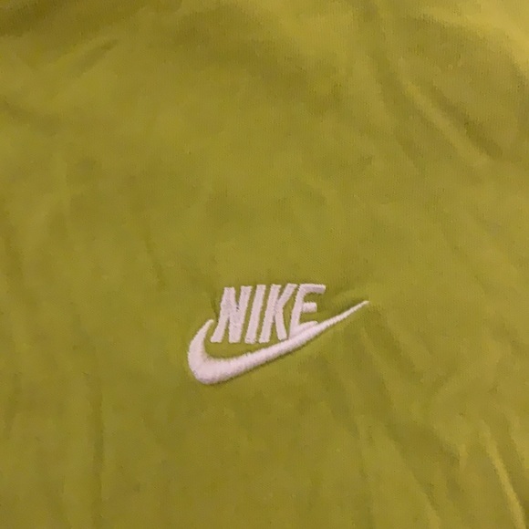 Vintage Nike Logo t-shirt - Picture 3 of 3
